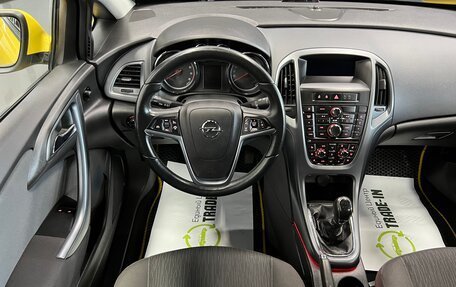 Opel Astra J, 2011 год, 945 000 рублей, 13 фотография