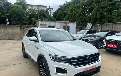 Volkswagen T-Roc I, 2021 год, 1 800 000 рублей, 1 фотография