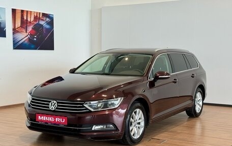 Volkswagen Passat B8 рестайлинг, 2018 год, 1 920 000 рублей, 1 фотография