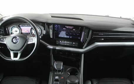 Volkswagen Touareg III, 2020 год, 4 750 000 рублей, 15 фотография