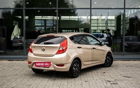Hyundai Solaris II рестайлинг, 2012 год, 800 000 рублей, 2 фотография