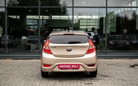 Hyundai Solaris II рестайлинг, 2012 год, 800 000 рублей, 4 фотография
