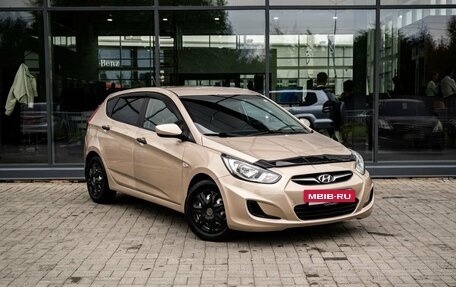 Hyundai Solaris II рестайлинг, 2012 год, 800 000 рублей, 5 фотография