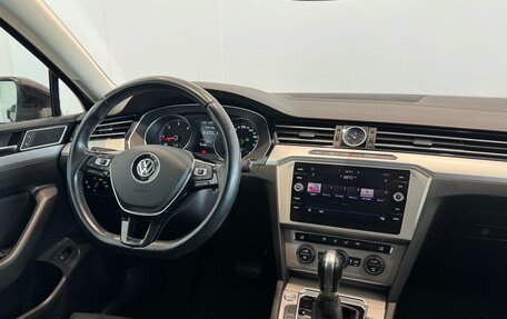 Volkswagen Passat B8 рестайлинг, 2018 год, 1 920 000 рублей, 11 фотография