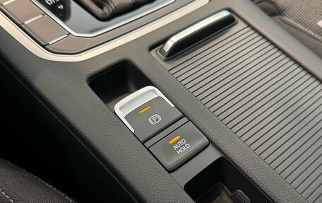 Volkswagen Passat B8 рестайлинг, 2018 год, 1 920 000 рублей, 27 фотография