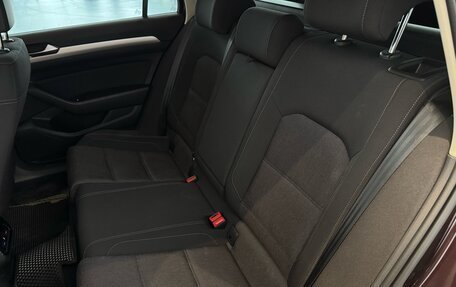 Volkswagen Passat B8 рестайлинг, 2018 год, 1 920 000 рублей, 28 фотография