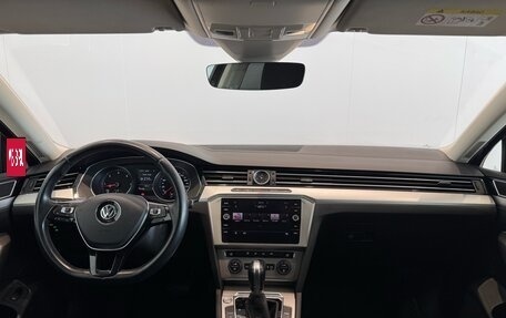 Volkswagen Passat B8 рестайлинг, 2018 год, 1 920 000 рублей, 10 фотография