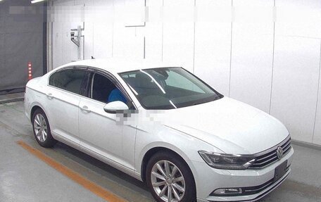 Volkswagen Passat B8 рестайлинг, 2015 год, 1 900 000 рублей, 13 фотография
