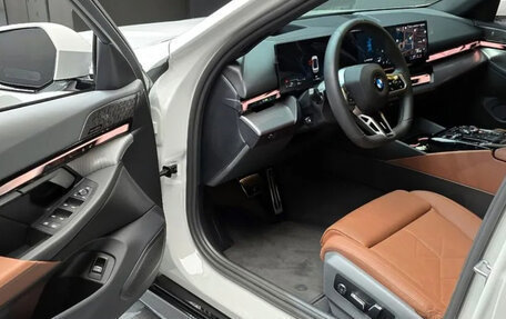 BMW 5 серия, 2024 год, 8 800 000 рублей, 5 фотография