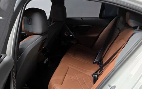 BMW 5 серия, 2024 год, 8 800 000 рублей, 16 фотография