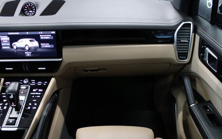 Porsche Cayenne III, 2018 год, 5 850 000 рублей, 21 фотография