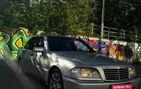 Mercedes-Benz C-Класс, 1995 год, 329 000 рублей, 1 фотография