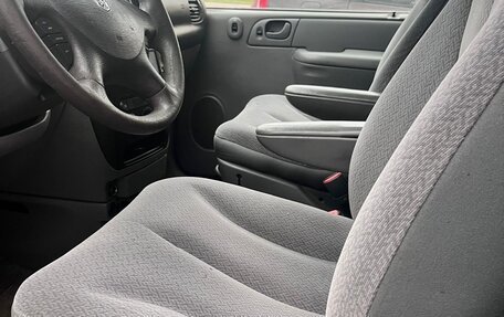 Dodge Caravan IV, 2002 год, 235 000 рублей, 11 фотография