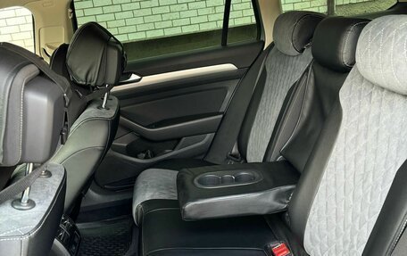 Volkswagen Passat B8 рестайлинг, 2017 год, 2 075 000 рублей, 11 фотография