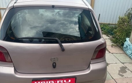 Toyota Vitz, 1999 год, 330 000 рублей, 10 фотография