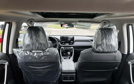 Toyota RAV4, 2025 год, 3 700 000 рублей, 7 фотография