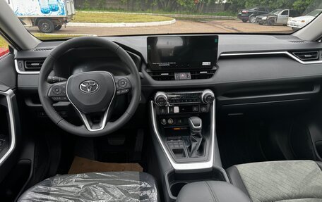 Toyota RAV4, 2025 год, 3 700 000 рублей, 10 фотография