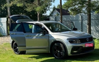 Volkswagen Tiguan II, 2018 год, 2 400 000 рублей, 1 фотография