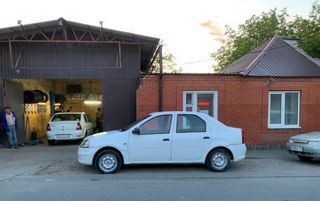 Renault Logan I, 2014 год, 200 000 рублей, 2 фотография