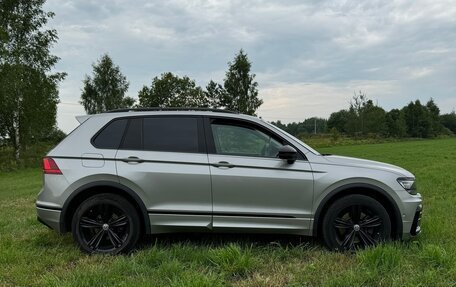Volkswagen Tiguan II, 2018 год, 2 400 000 рублей, 4 фотография