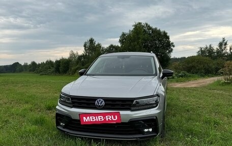 Volkswagen Tiguan II, 2018 год, 2 400 000 рублей, 6 фотография