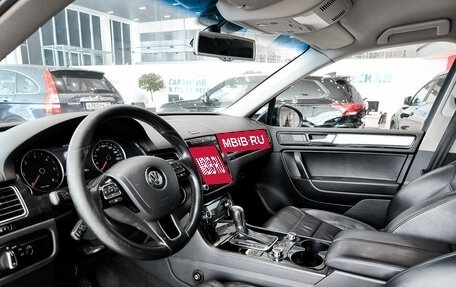 Volkswagen Touareg III, 2012 год, 1 750 000 рублей, 20 фотография