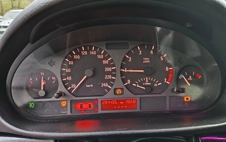 BMW 3 серия, 1999 год, 450 000 рублей, 11 фотография
