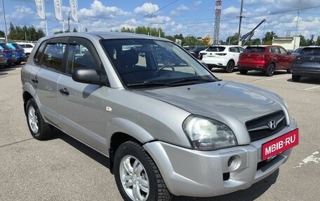 Hyundai Tucson III, 2008 год, 666 000 рублей, 3 фотография