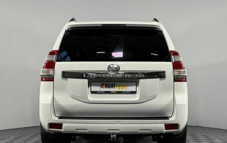 Toyota Land Cruiser Prado 150 рестайлинг 2, 2016 год, 3 300 000 рублей, 6 фотография