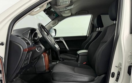 Toyota Land Cruiser Prado 150 рестайлинг 2, 2016 год, 3 300 000 рублей, 10 фотография