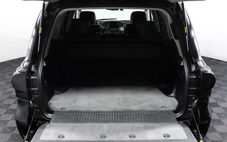 Toyota Land Cruiser 200, 2015 год, 3 549 000 рублей, 10 фотография