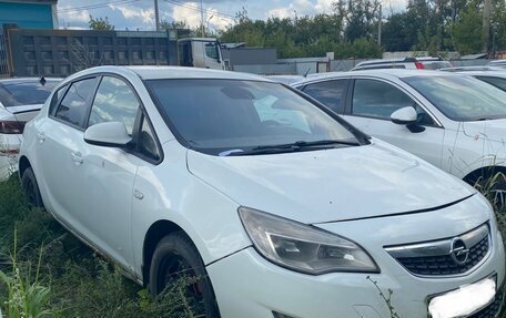 Opel Astra J, 2011 год, 591 000 рублей, 1 фотография