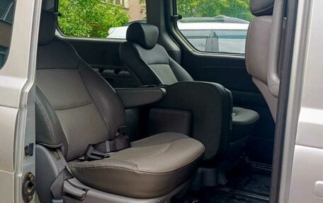 Hyundai Grand Starex Grand Starex I рестайлинг 2, 2009 год, 1 200 000 рублей, 3 фотография