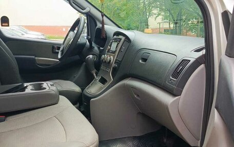Hyundai Grand Starex Grand Starex I рестайлинг 2, 2009 год, 1 200 000 рублей, 4 фотография