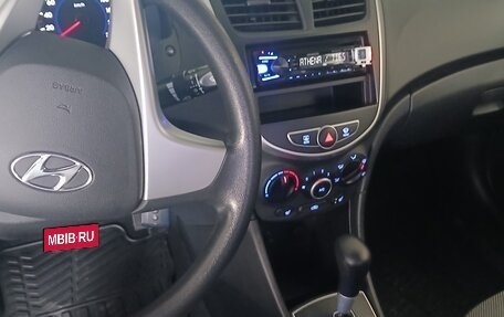 Hyundai Solaris II рестайлинг, 2014 год, 1 110 000 рублей, 1 фотография