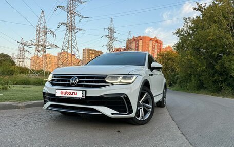 Volkswagen Tiguan II, 2021 год, 3 600 000 рублей, 3 фотография