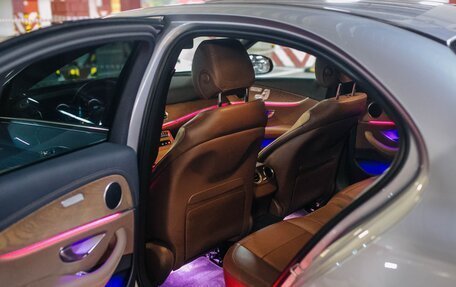 Mercedes-Benz E-Класс, 2020 год, 4 750 000 рублей, 8 фотография
