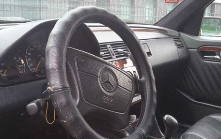Mercedes-Benz C-Класс, 1994 год, 250 000 рублей, 9 фотография