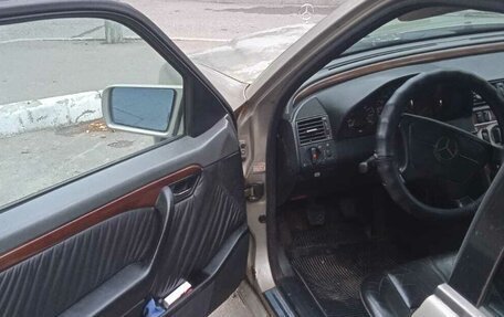Mercedes-Benz C-Класс, 1994 год, 250 000 рублей, 8 фотография