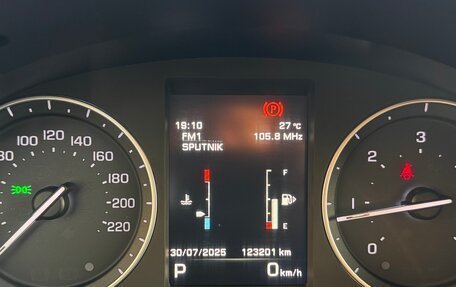 Land Rover Freelander II рестайлинг 2, 2013 год, 2 250 000 рублей, 9 фотография