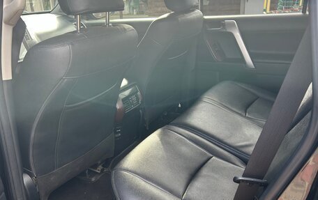 Toyota Land Cruiser Prado 150 рестайлинг 2, 2015 год, 3 250 000 рублей, 6 фотография