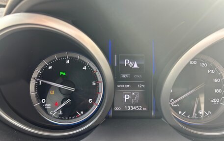 Toyota Land Cruiser Prado 150 рестайлинг 2, 2015 год, 3 250 000 рублей, 13 фотография
