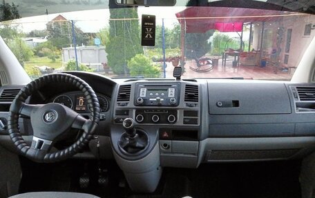 Volkswagen Caravelle T5, 2015 год, 2 430 000 рублей, 9 фотография