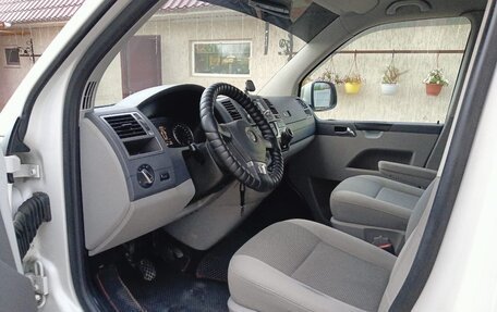 Volkswagen Caravelle T5, 2015 год, 2 430 000 рублей, 5 фотография
