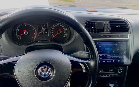 Volkswagen Polo VI (EU Market), 2016 год, 1 050 000 рублей, 15 фотография