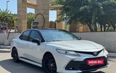Toyota Camry, 2021 год, 3 550 000 рублей, 3 фотография