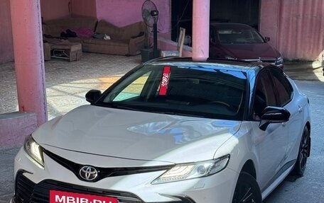 Toyota Camry, 2021 год, 3 550 000 рублей, 9 фотография