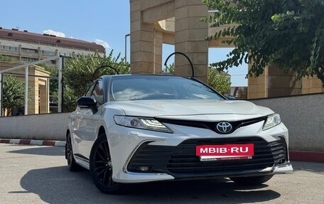 Toyota Camry, 2021 год, 3 550 000 рублей, 7 фотография