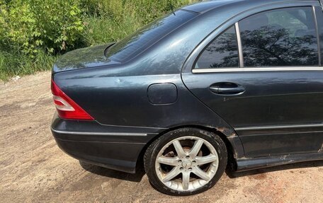 Mercedes-Benz C-Класс, 2004 год, 450 000 рублей, 13 фотография
