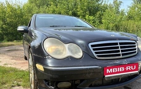 Mercedes-Benz C-Класс, 2004 год, 450 000 рублей, 5 фотография